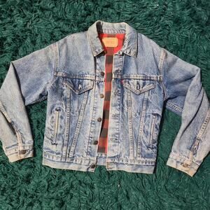 Vintage Levi’s Flannel Lined Denim Jacket Made in USA Plaid Lining 19x22 23"